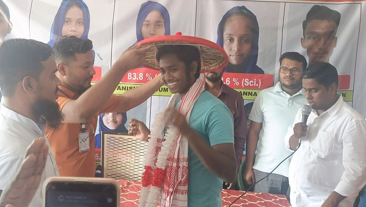 Felicitation of Dibakar Biswas for Qualifying JEE 2025 and becoming District Second Topper in HS